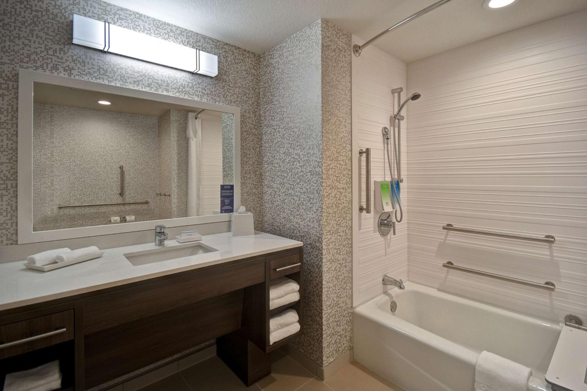 Home2 Suites Eau Claire South, Wi Екстериор снимка